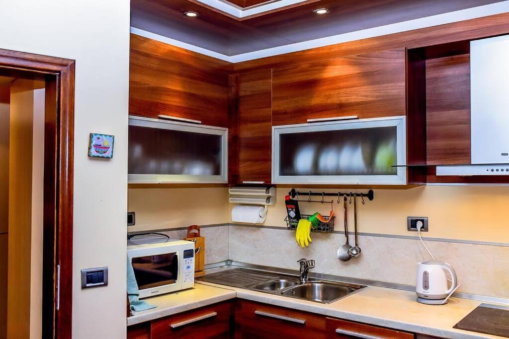 Sea View Apartment Next To Sea Garden And Beach 바르나 외부 사진