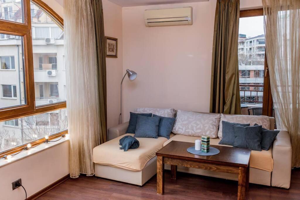 Sea View Apartment Next To Sea Garden And Beach 바르나 외부 사진